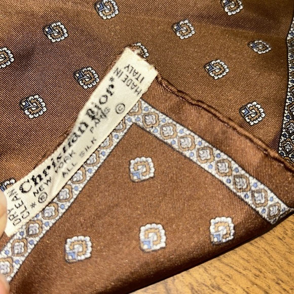 Christian Dior all silk - Picture 3 of 10